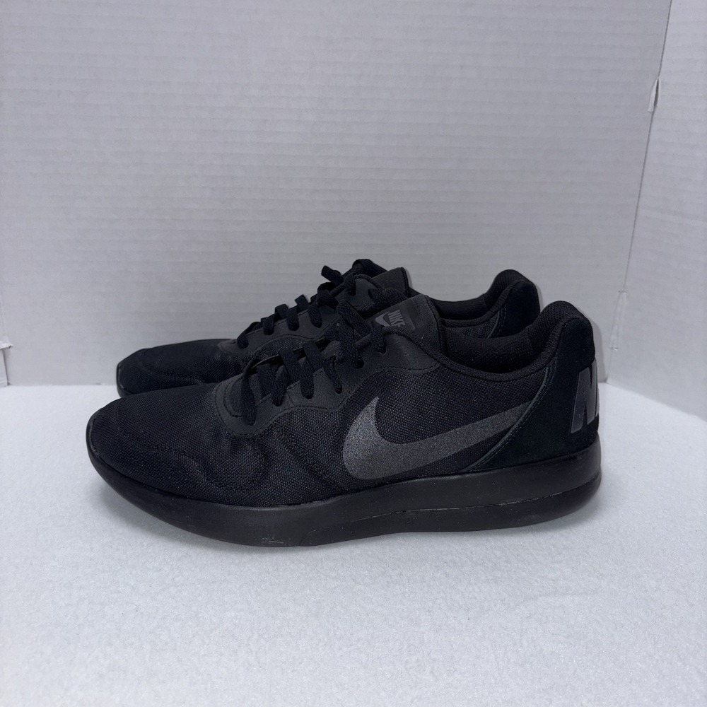 Nike Men's Black Tennis Shoes Size 11.5